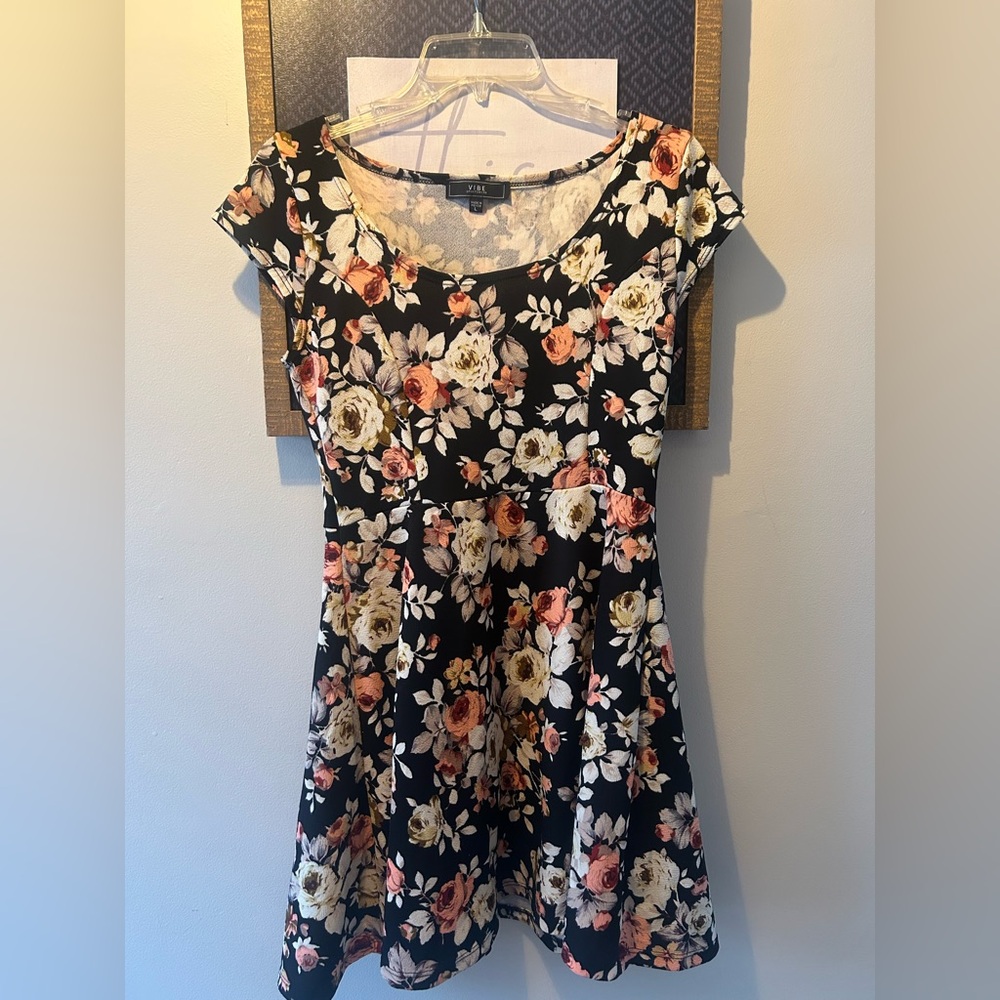 Cap sleeve Floral Mini Dress